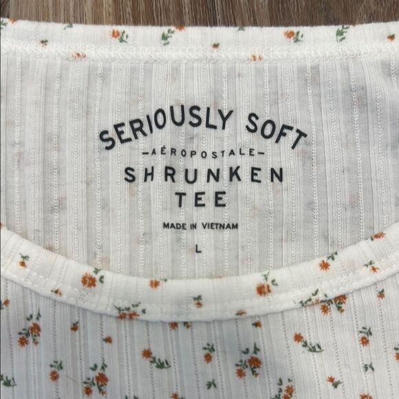 Aeropostale Seriously Soft Floral Tee - Picture 2 of 3